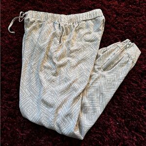 Guess pants Size XS light brown and white.